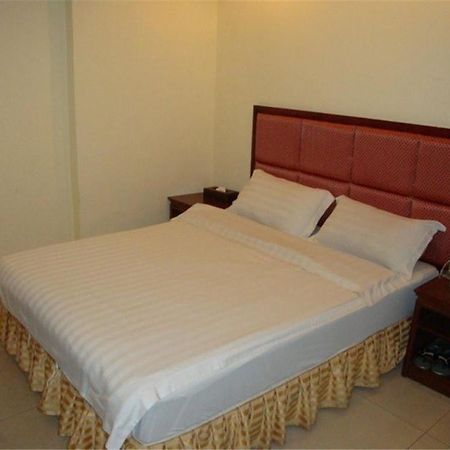 Baojiang Yingbin Hotel Zhuhai Exterior photo